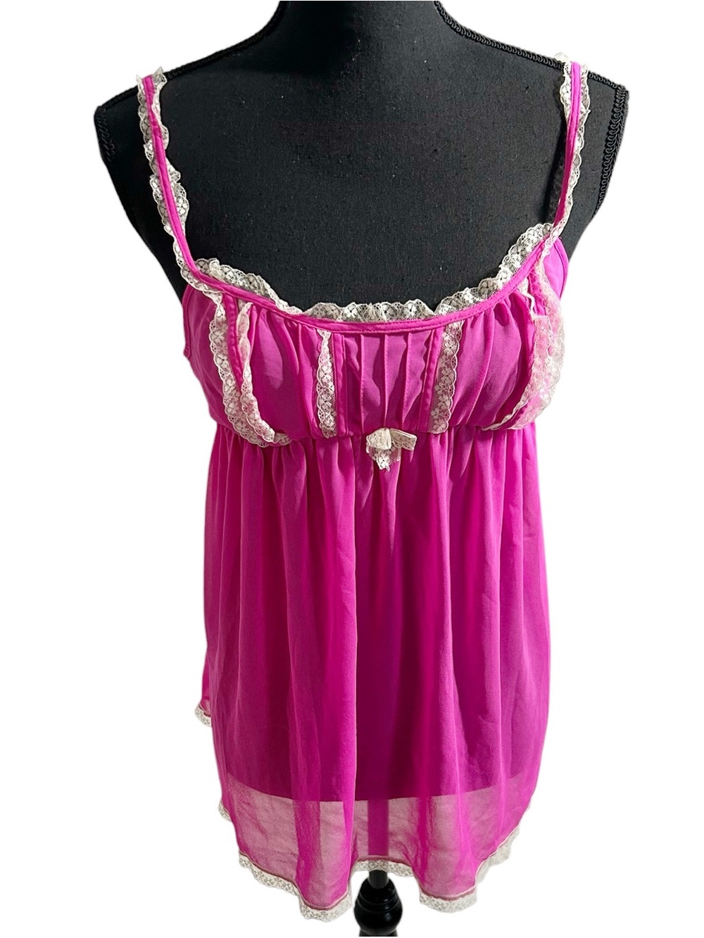 Victoria’s Secret Medium Vintage Pink & White Cream Lace Sheer Babydoll Nightie